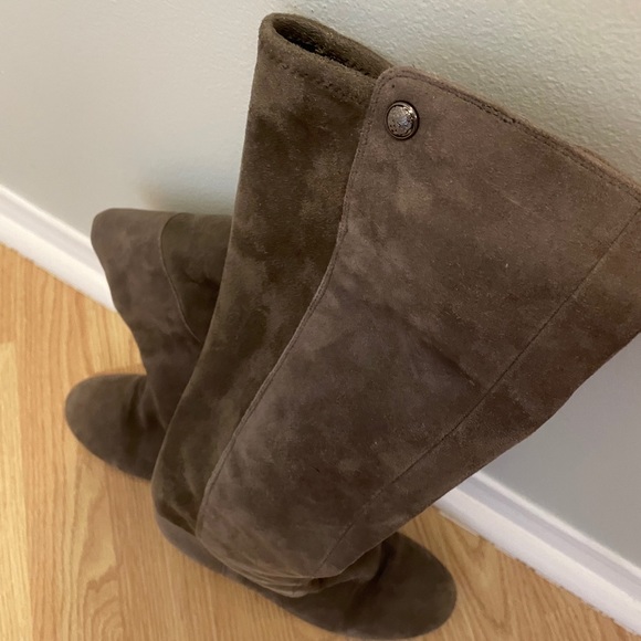 Over the knee suede boots. - Picture 2 of 2